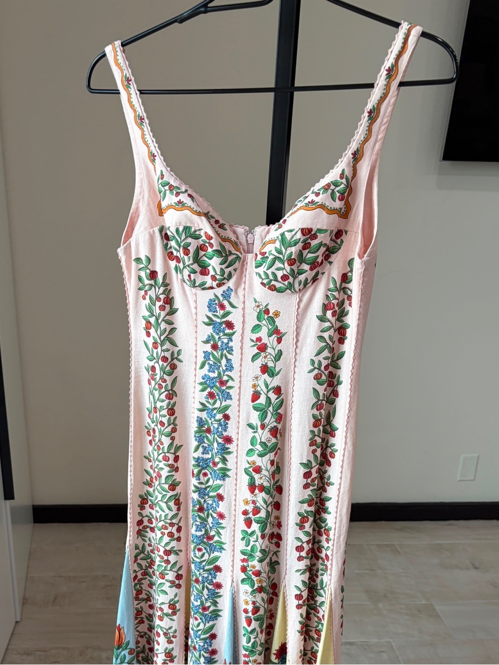 Farm Rio Fruit Beauty Scarf floral linen-blend maxi dress - Picture 3 of 9